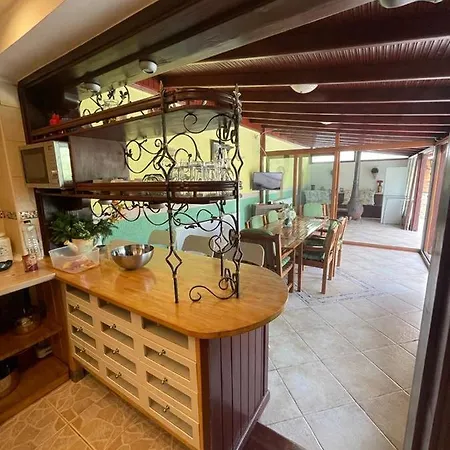 Cazare La Eforie Sud ,camera Jad De 4 Persoane Homestay *