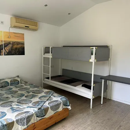 Cazare La Eforie Sud ,camera Jad De 4 Persoane Homestay Eforie Sud (Constanta)